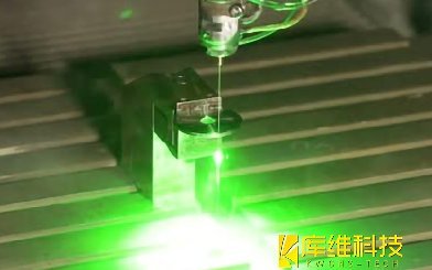 水導(dǎo)激光切割技術(shù)在切割碳化硅時(shí)的精度如何？