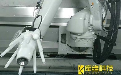 <b>噴涂機(jī)器人自動化產(chǎn)線的三大技術(shù)革命：從感知、決策到執(zhí)行</b>
